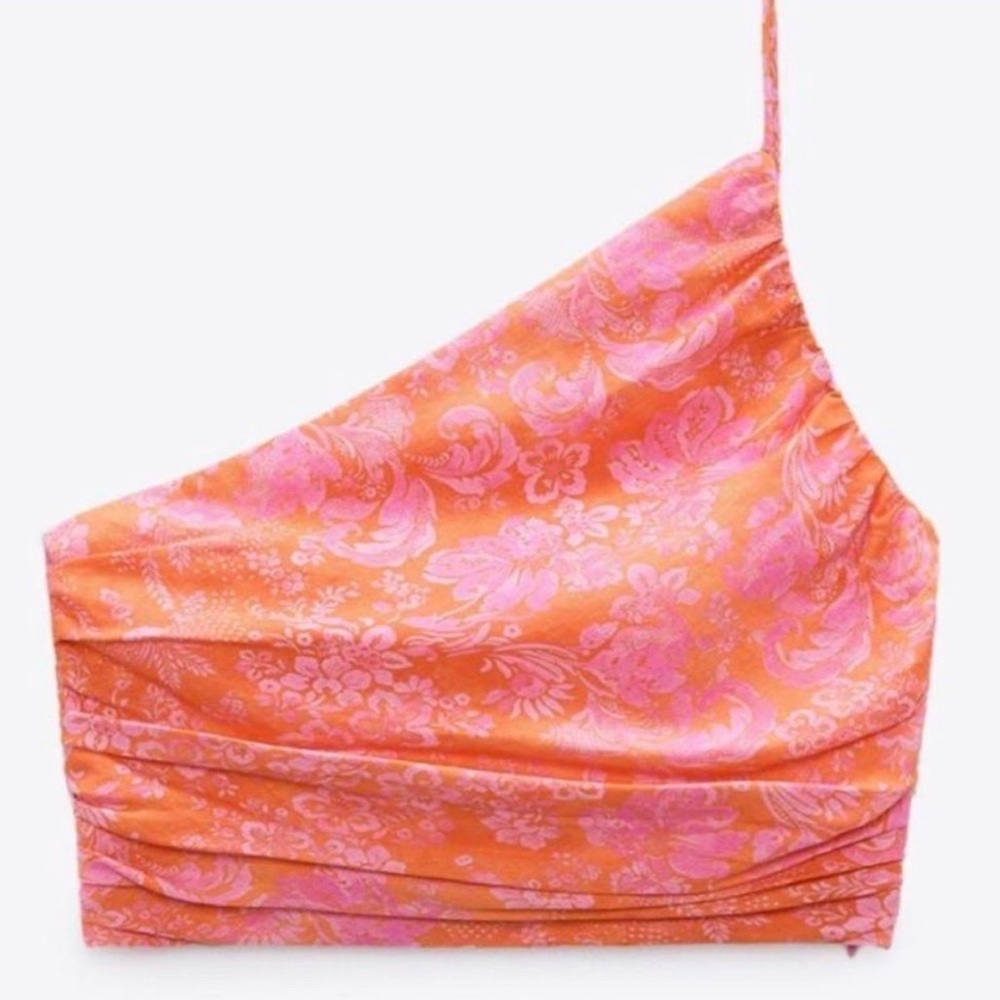 ZARA  One Shoulder Crop Trop
